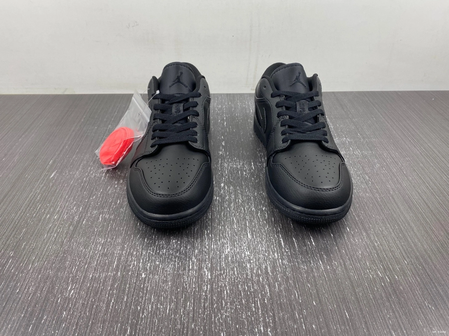 Low Air Jordan 1 553558-091 'Triple Black' 0324